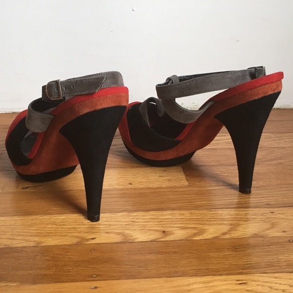 Zara t-strap peep toe high heels - Picture 3 of 3